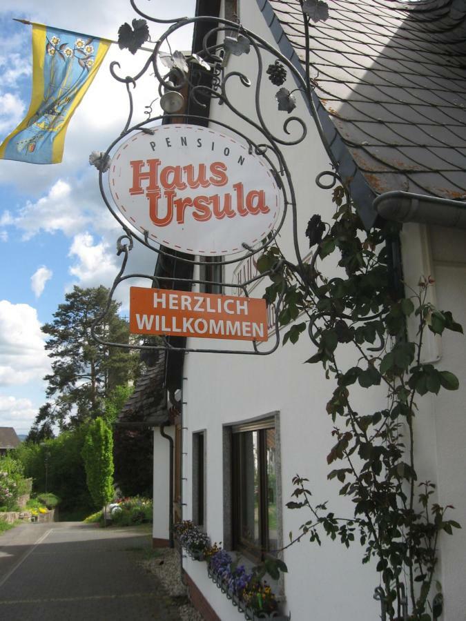 Pension Haus Ursula โคเบลนซ์ ภายนอก รูปภาพ